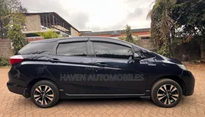Honda Fit Shuttle 2018 Blue
