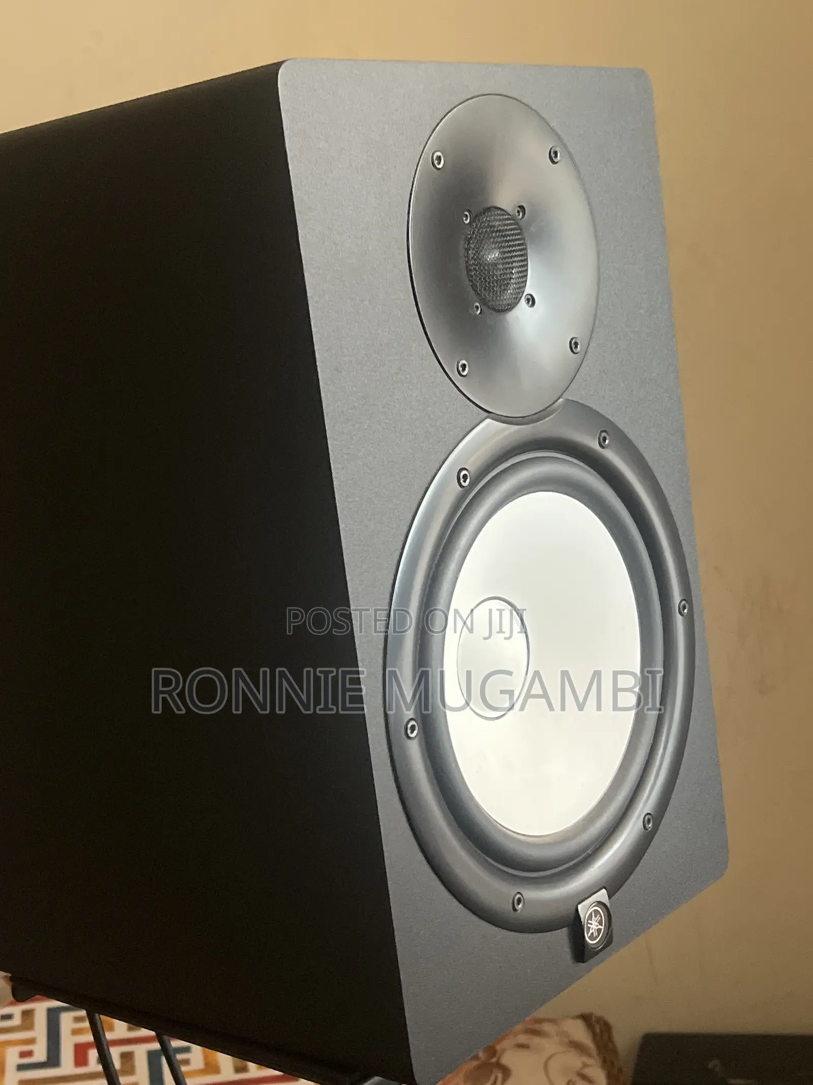 Yamaha HS8 Monitors