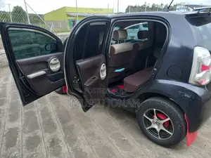 Toyota Passo 1.0 AWD 2011 Black