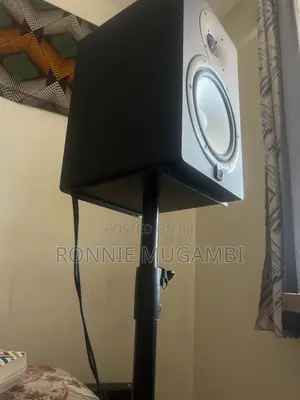 Yamaha HS8 Monitors