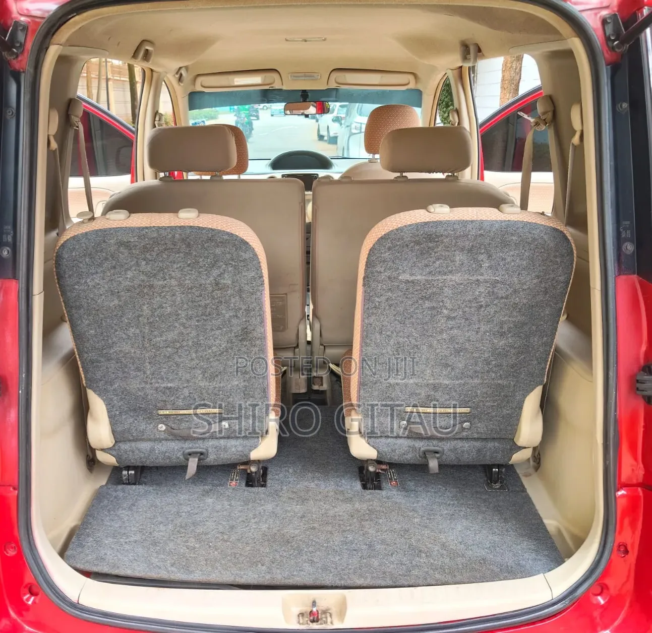 Toyota Sienta 1.5 FWD 2013 Red