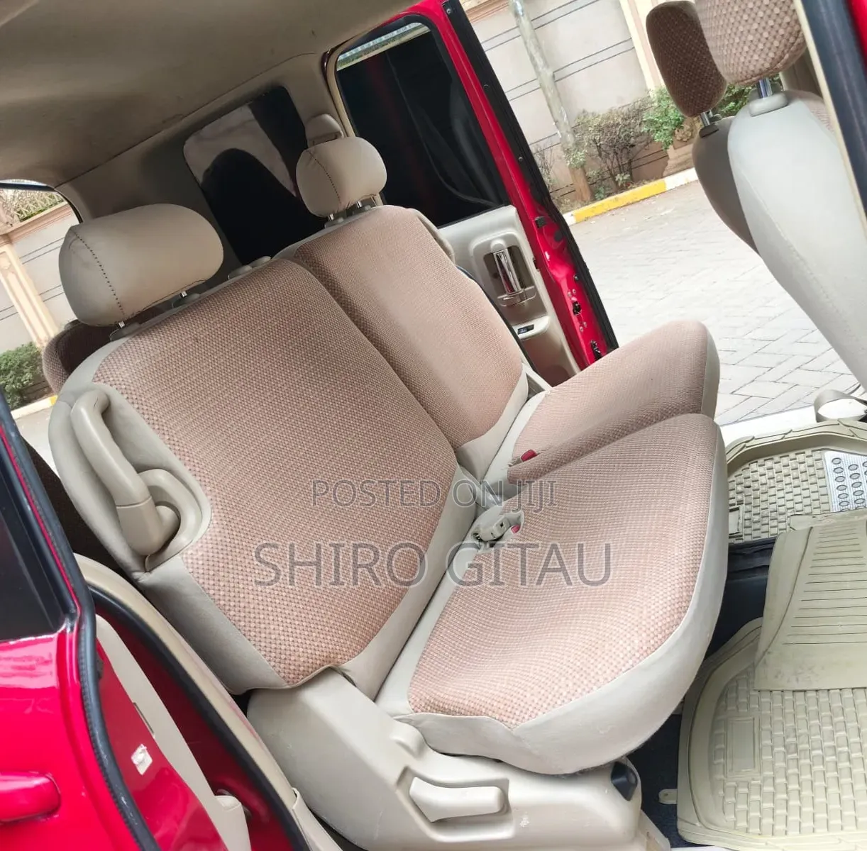 Toyota Sienta 1.5 FWD 2013 Red