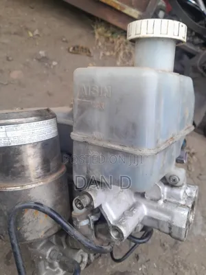 Mitsubishi Hydraulic Brake Booster Assemply