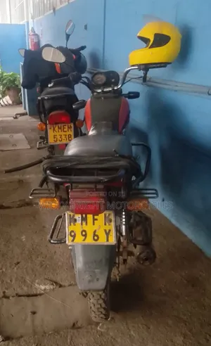 Honda CB 2022 Red