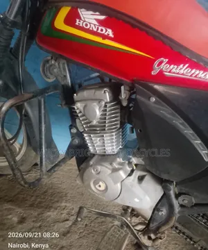 Honda CB 2022 Red