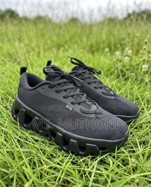 Kith X Swiss Running Size 38-45 - thumbnail 3