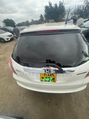 Honda Shuttle 2015 White