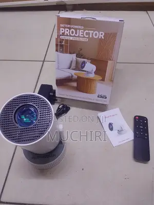 HY300 Mini Cinema Projector With Internal Battery