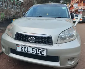 Toyota Rush 1.5 AWD 2011 Silver