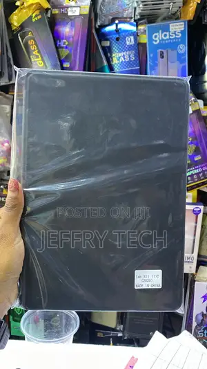 Protective Smart Case in Plastic for the Samsung Tab S11 11-Inch