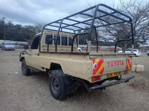 Toyota Land Cruiser 1998 Beige