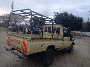 Toyota Land Cruiser 1998 Beige