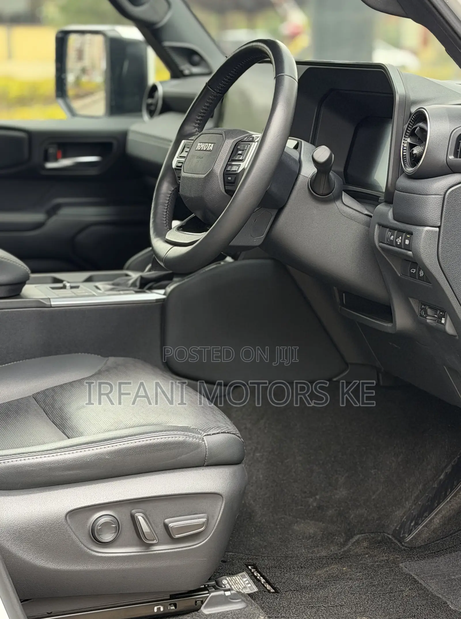 Toyota Land Cruiser Prado 2.8 2024 White