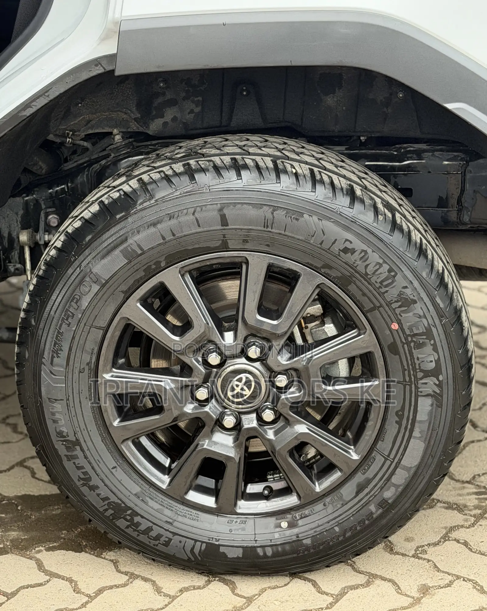 Toyota Land Cruiser Prado 2.8 2024 White