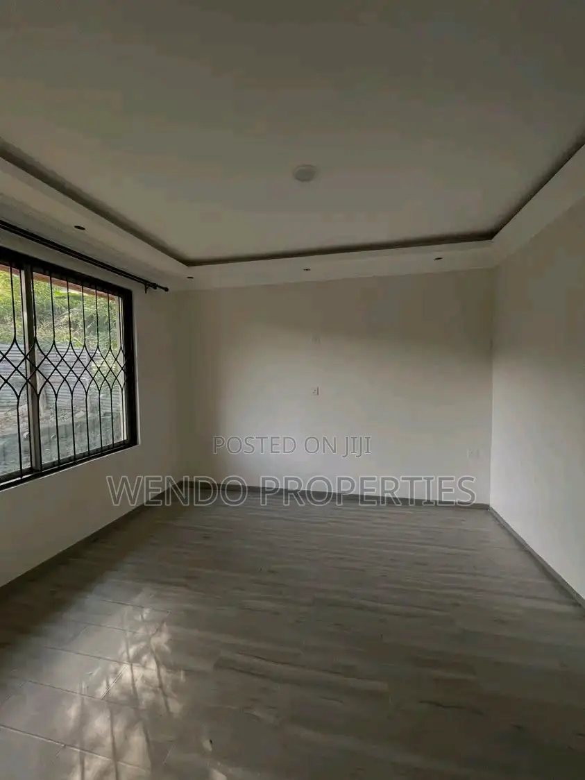 3bdrm Bungalow in Kerarapon Drive, Karen C for rent
