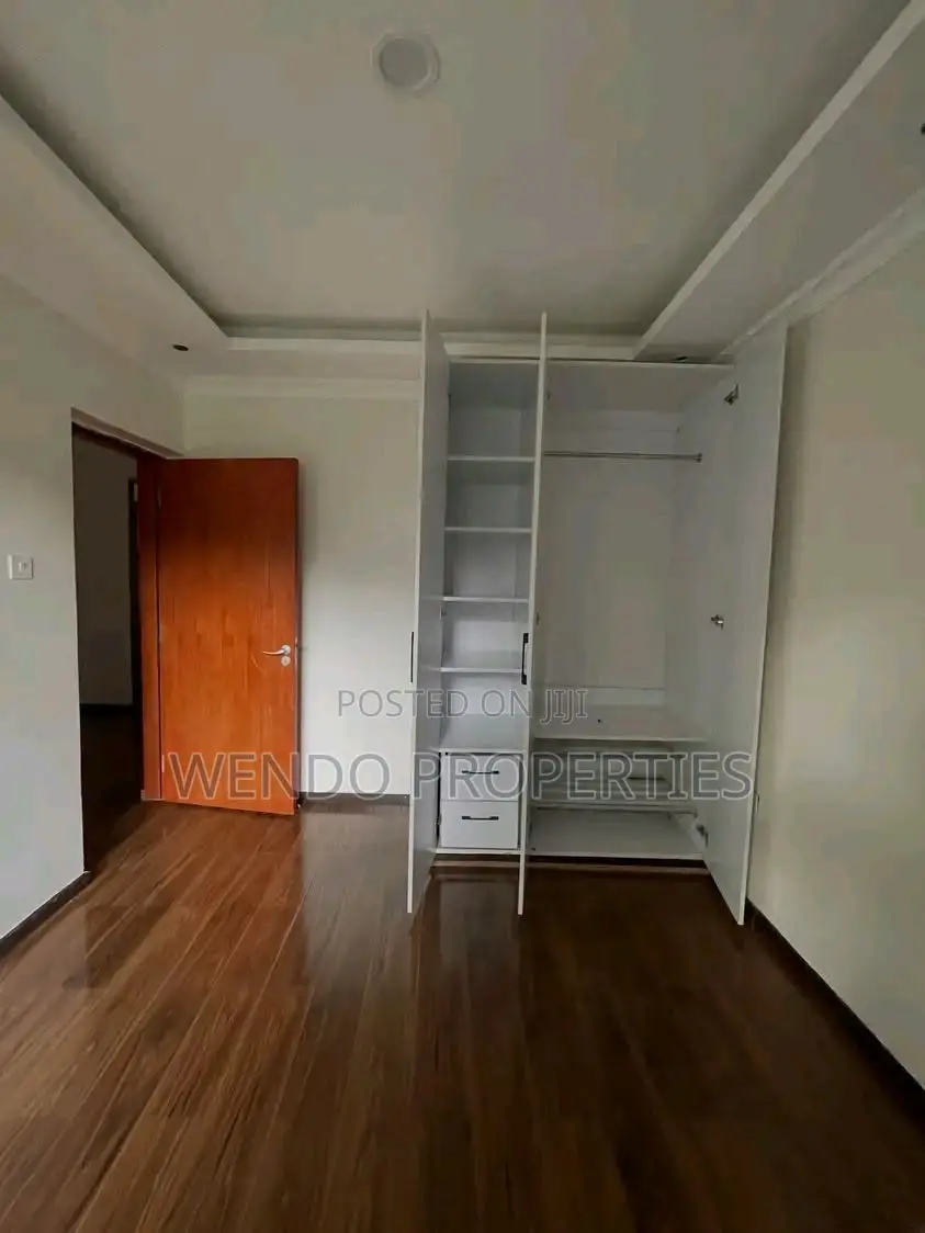 3bdrm Bungalow in Kerarapon Drive, Karen C for rent