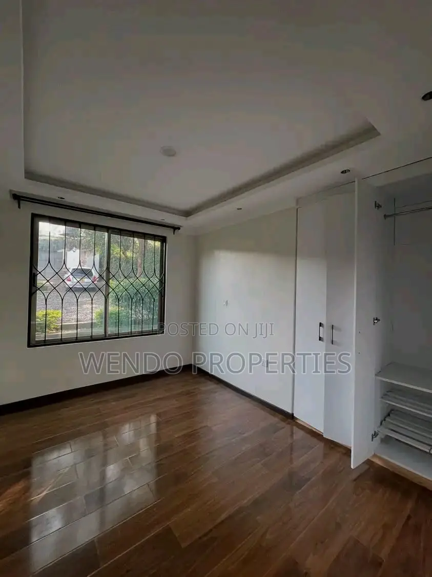 3bdrm Bungalow in Kerarapon Drive, Karen C for rent