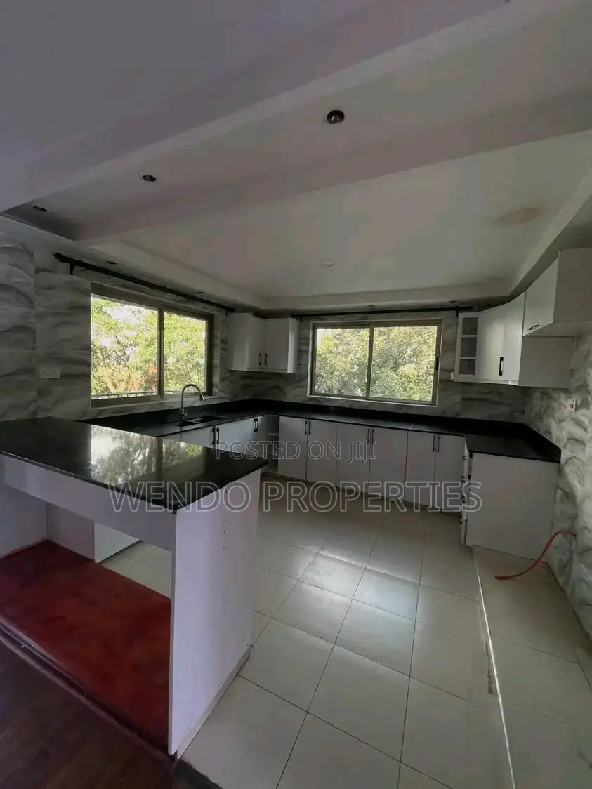 3bdrm Bungalow in Kerarapon Drive, Karen C for rent