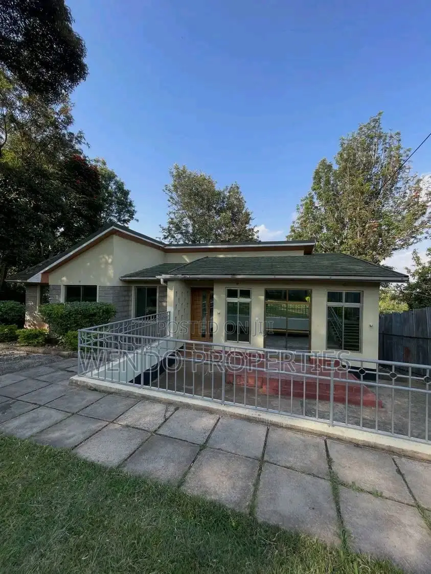 3bdrm Bungalow in Kerarapon Drive, Karen C for rent