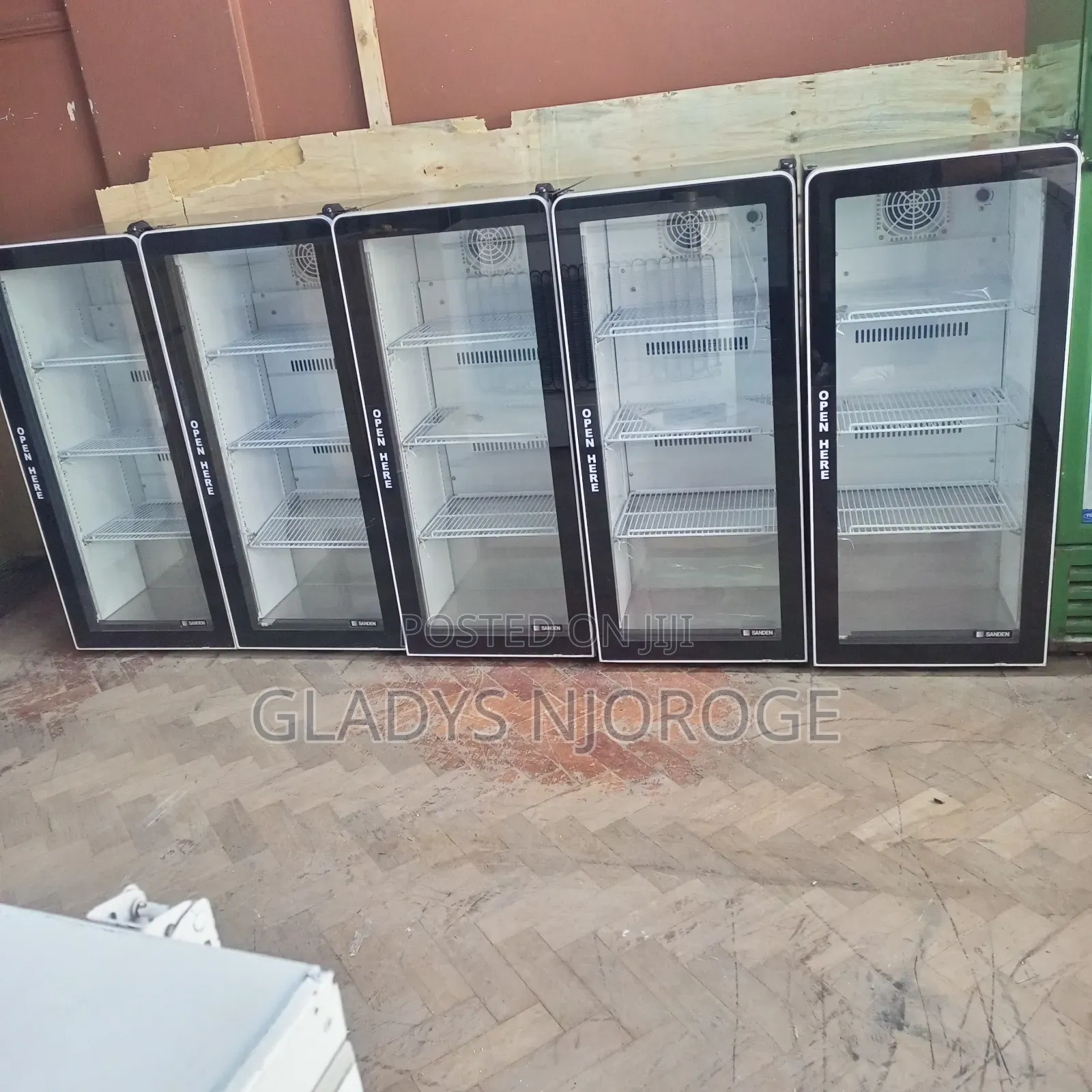 180L Display Fridge ( Medium Size)