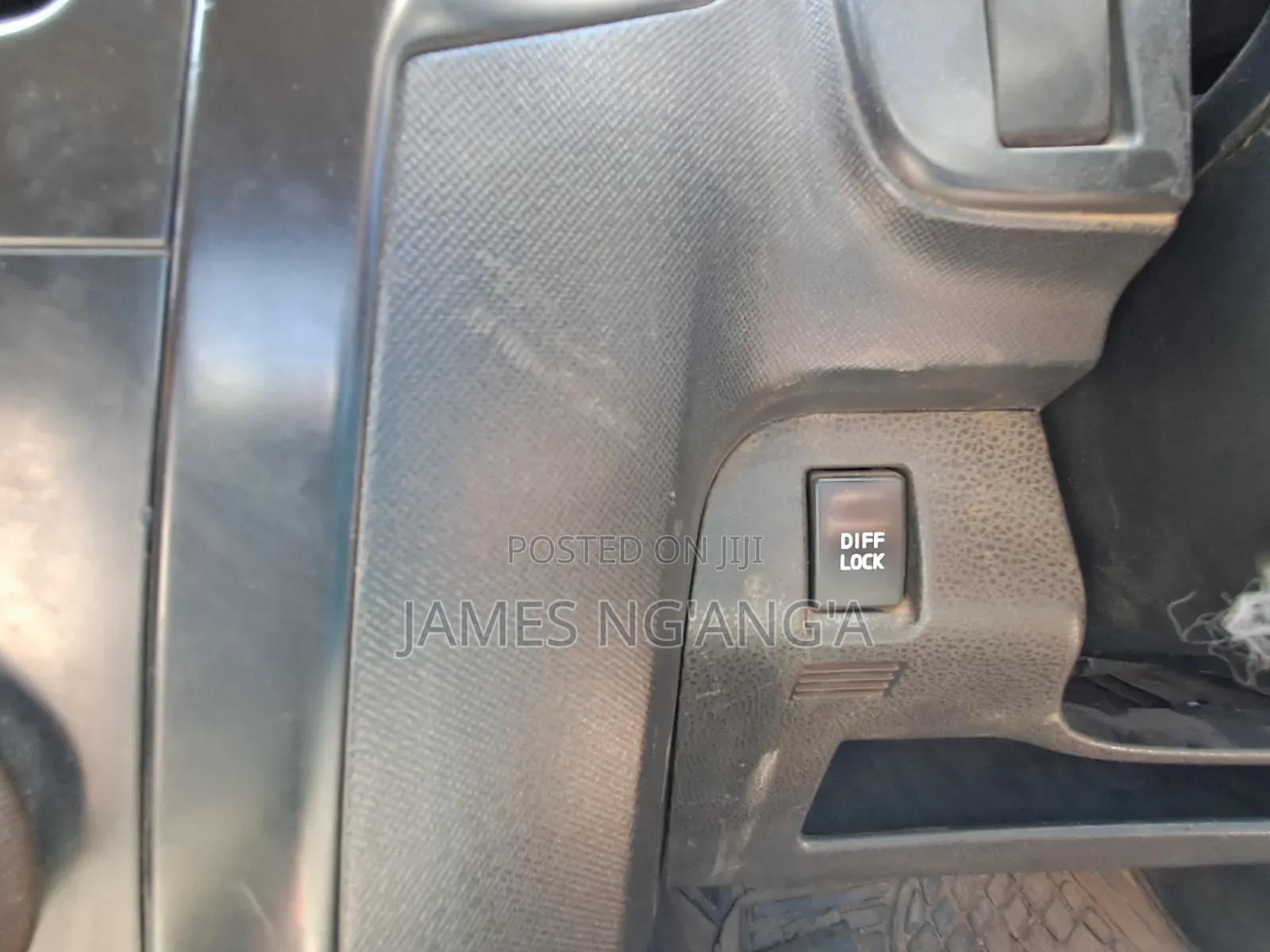 Isuzu D-MAX 2014 Silver