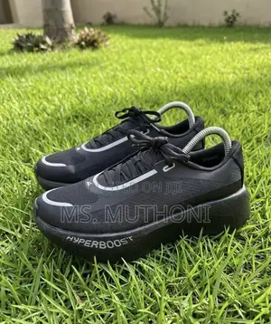 Adidas Hyperboost Edge Trainers / Runners Size 39-45