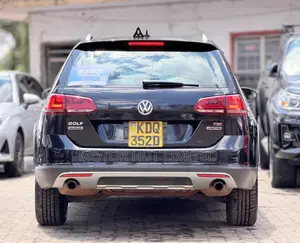 Volkswagen Golf 2016 Black