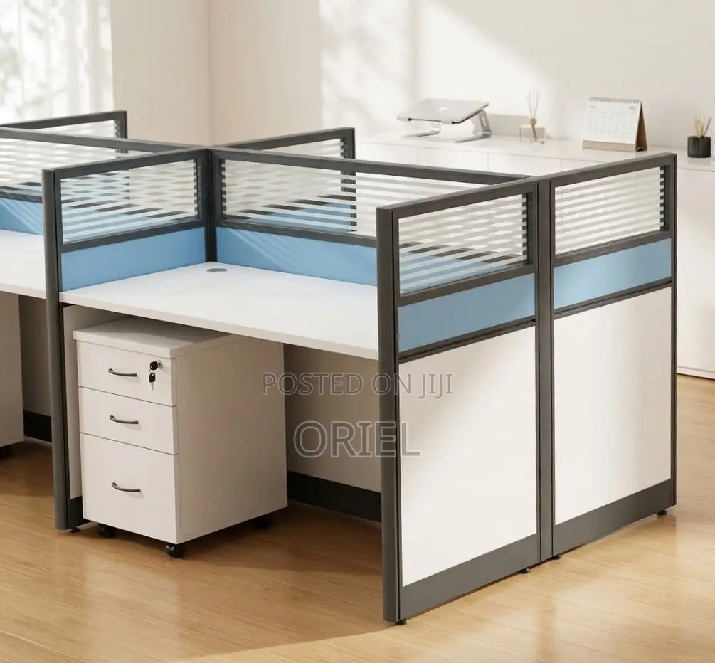 4-Seater Office Workstation : Four-Station Office Workstation