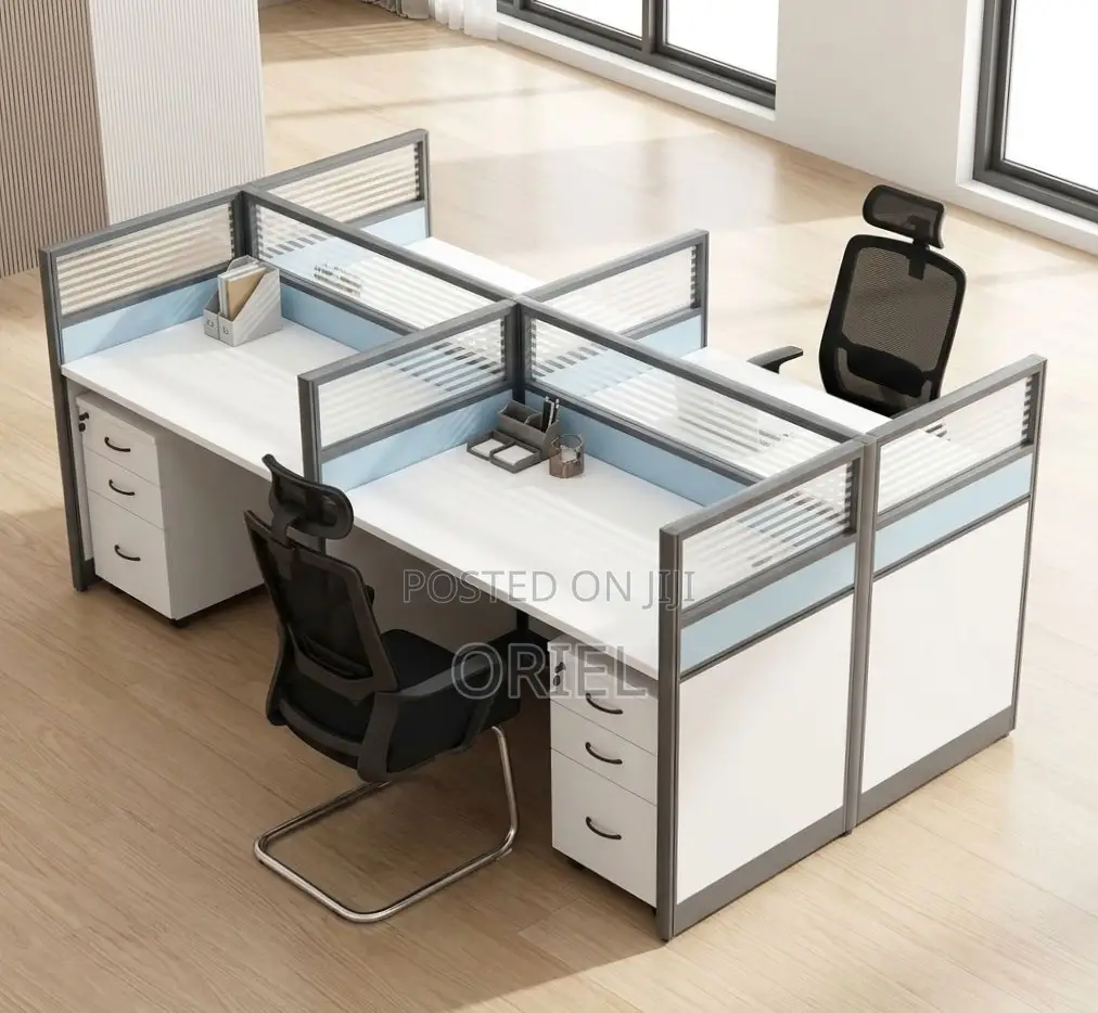 4-Seater Office Workstation : Four-Station Office Workstation