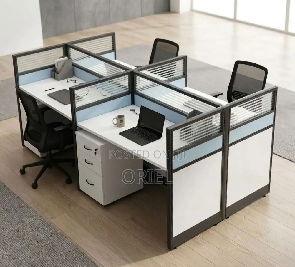 4-Seater Office Workstation : Four-Station Office Workstation