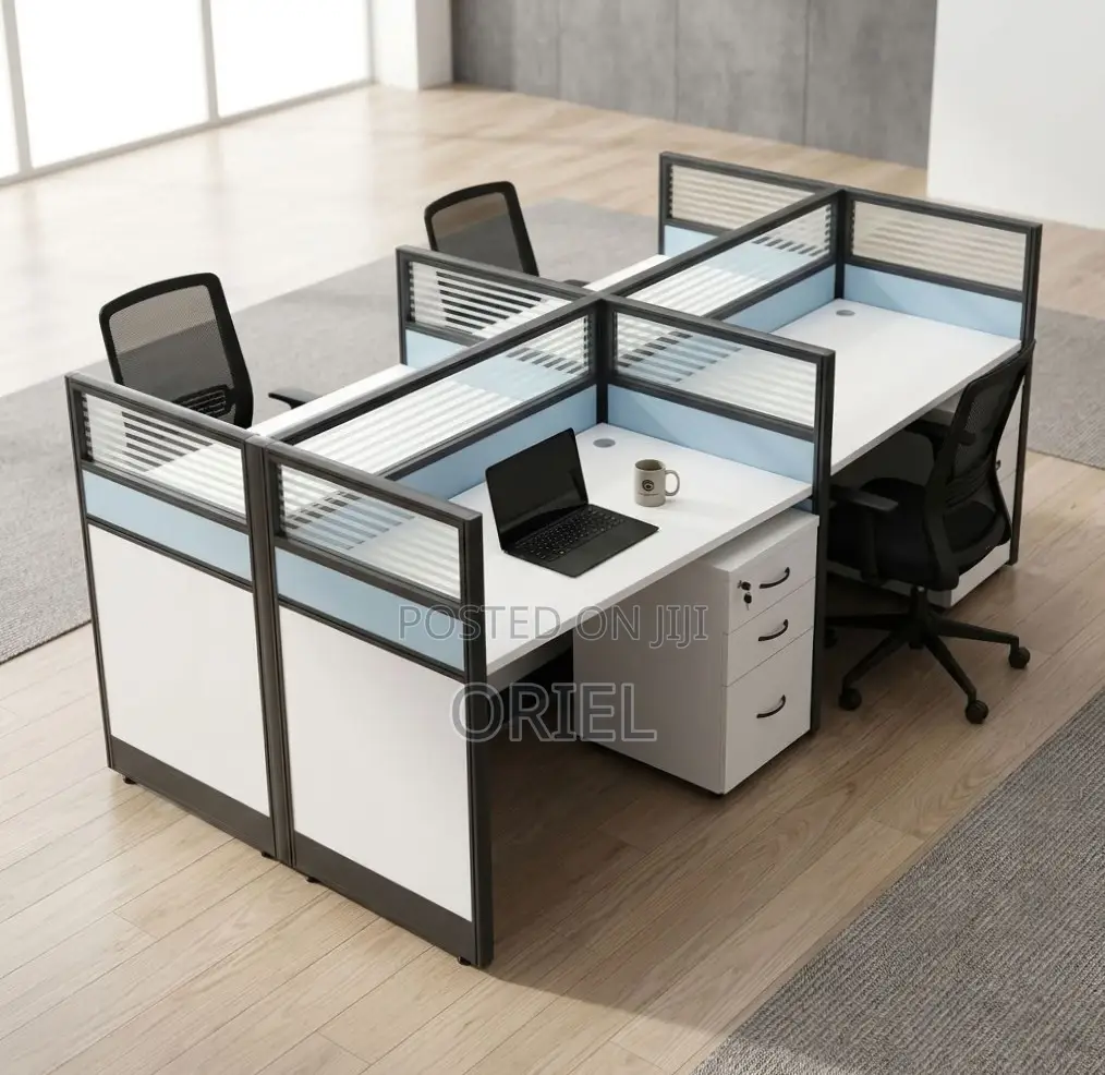 4-Seater Office Workstation : Four-Station Office Workstation