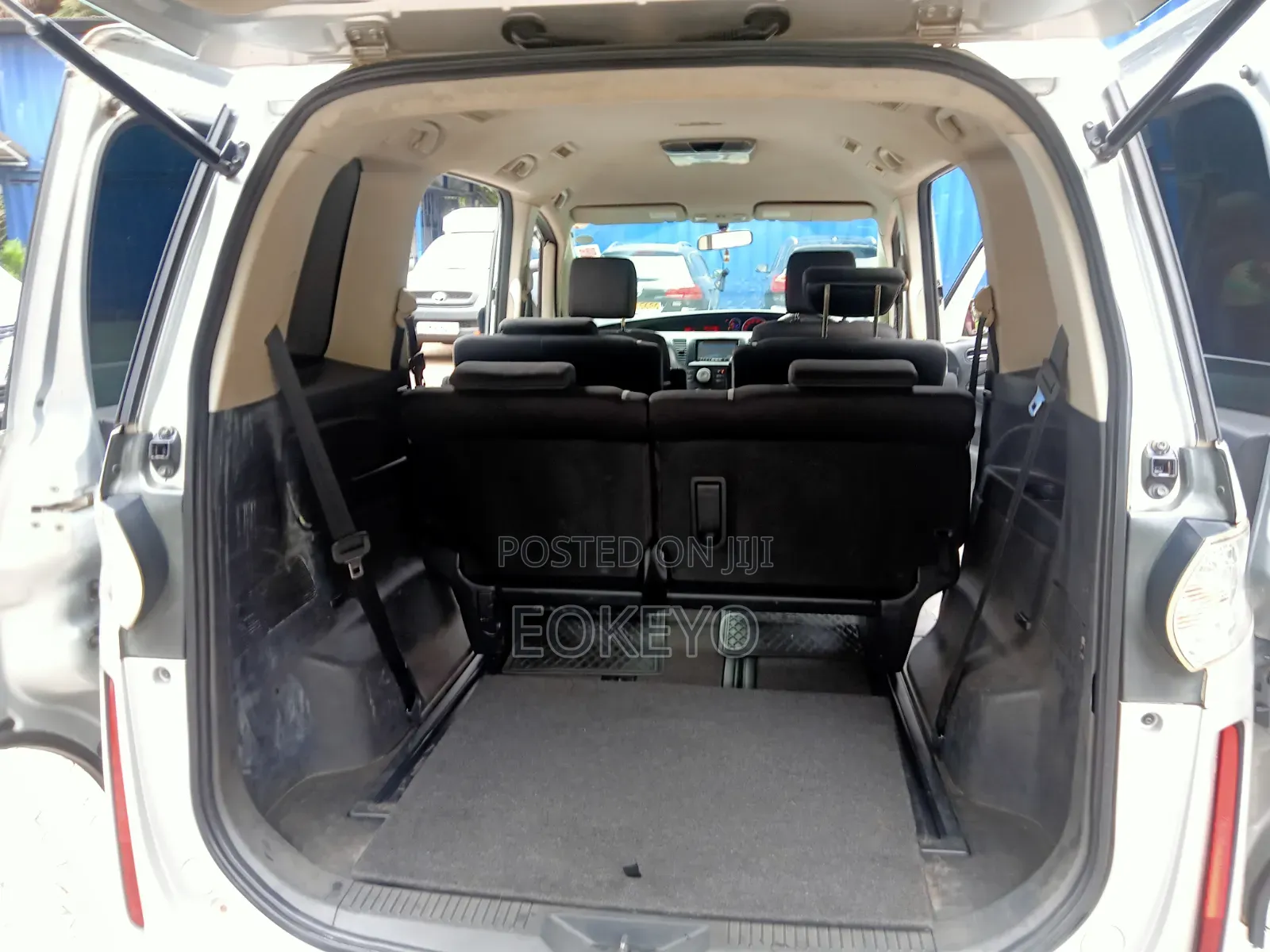 Mazda Biante 2010 Silver