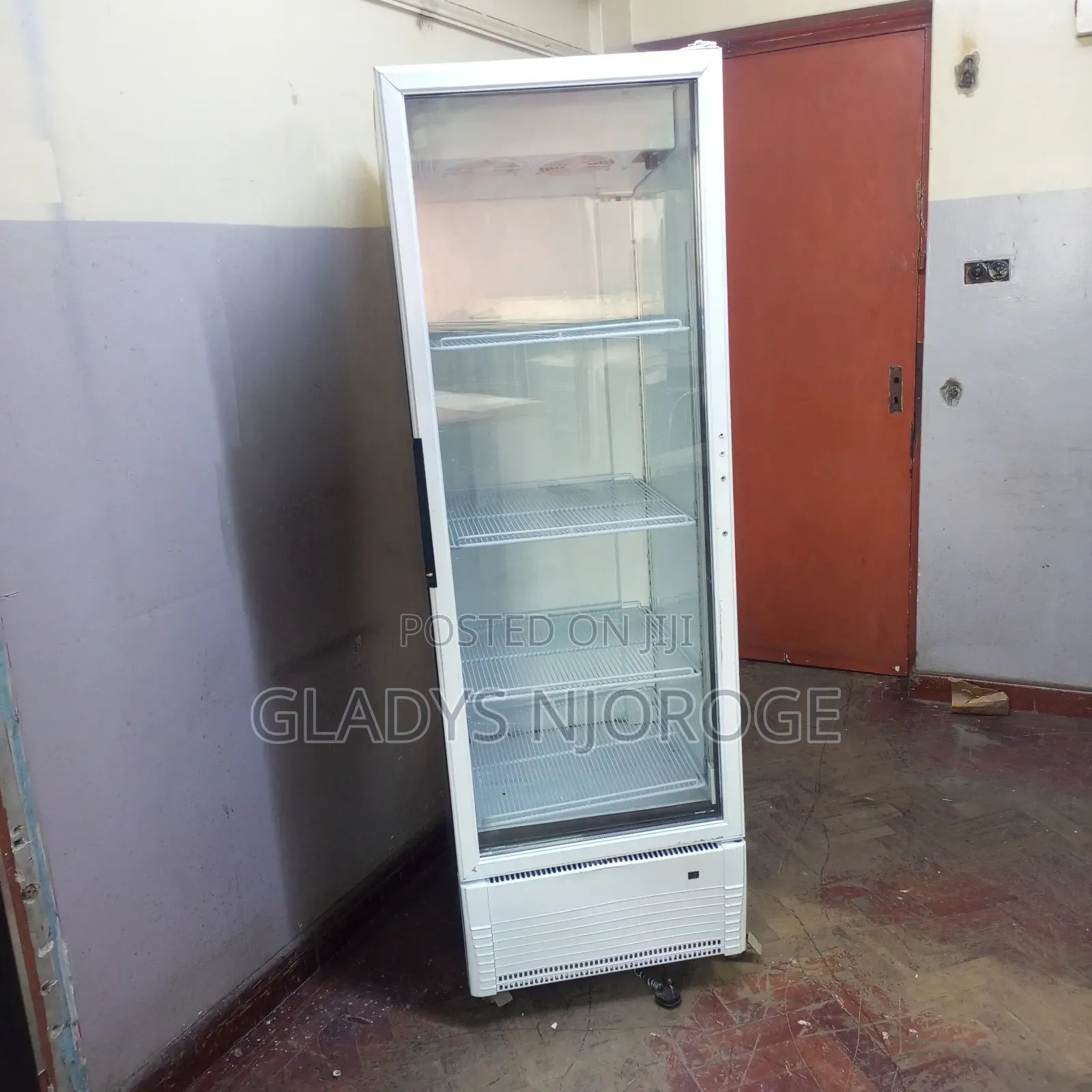 400l Display Fridge ( White in Colour)