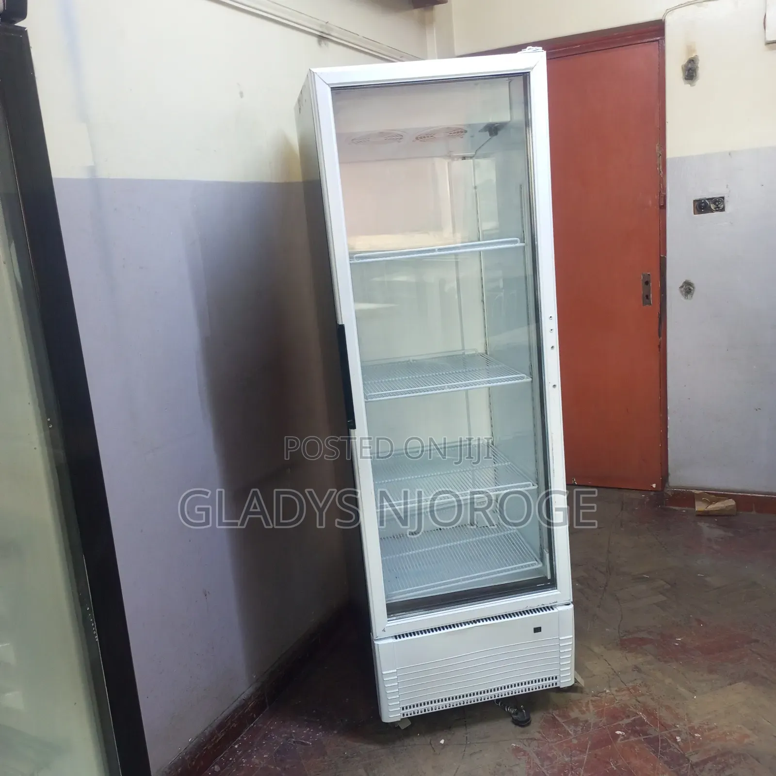 400l Display Fridge ( White in Colour)