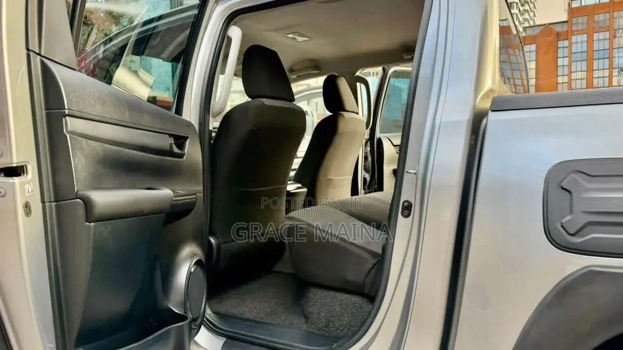 Toyota Hilux Revo Double Cab Deisel 2.4 RWD 2019 Silver