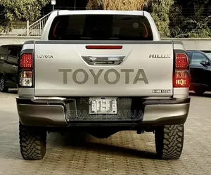 Toyota Hilux Revo Double Cab Deisel 2.4 RWD 2019 Silver