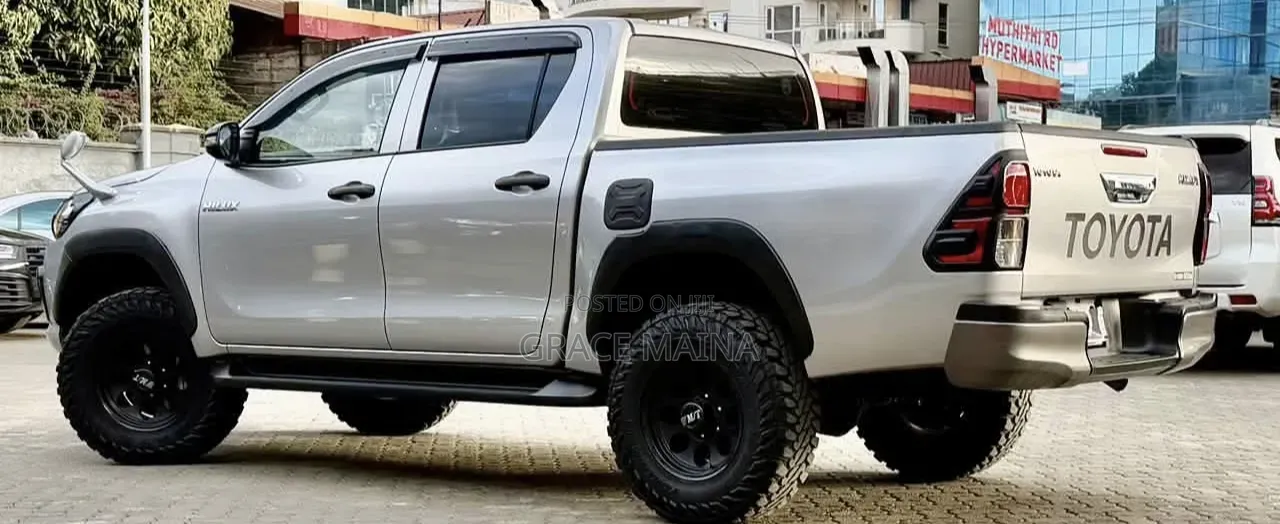Toyota Hilux Revo Double Cab Deisel 2.4 RWD 2019 Silver