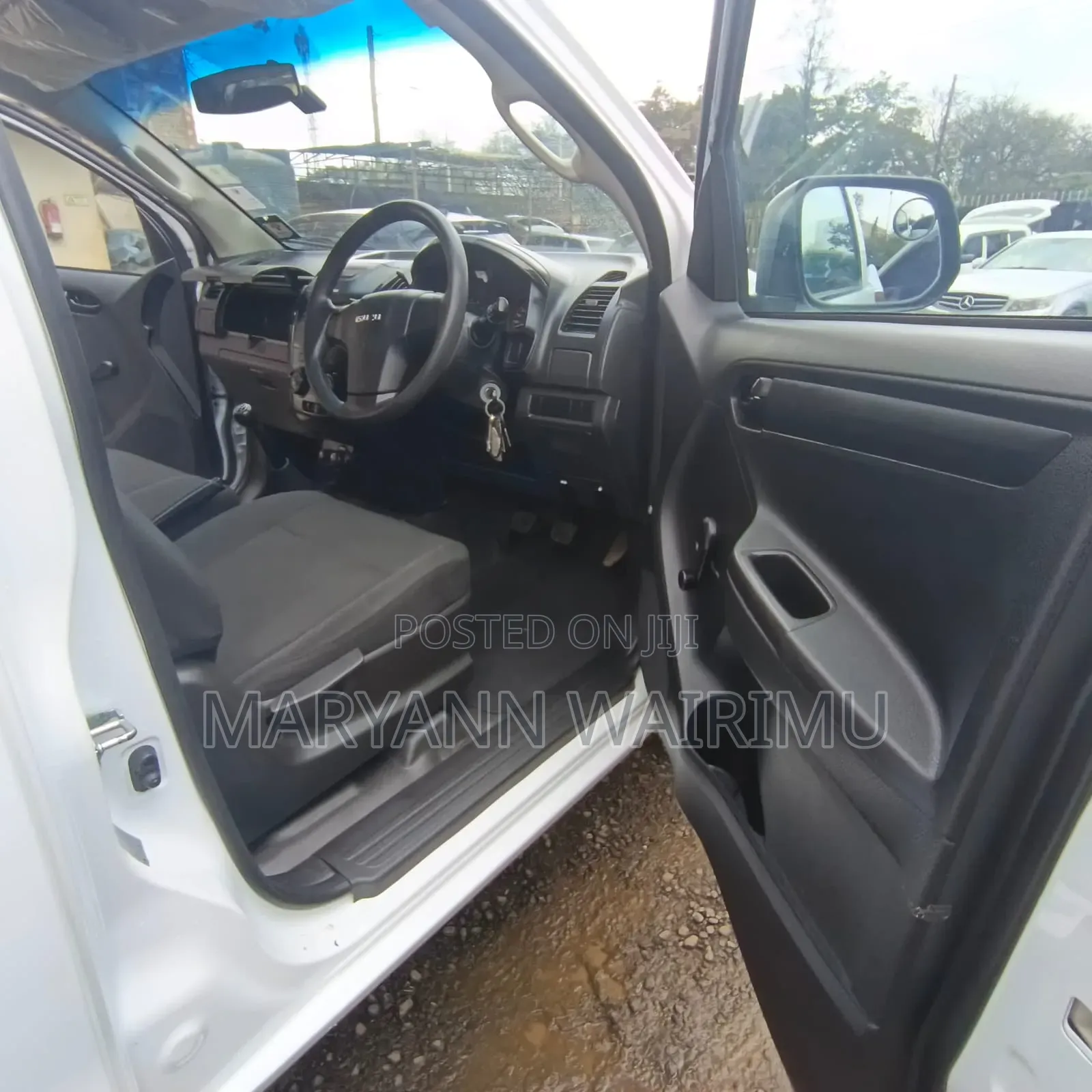 Isuzu D-MAX 2024 White