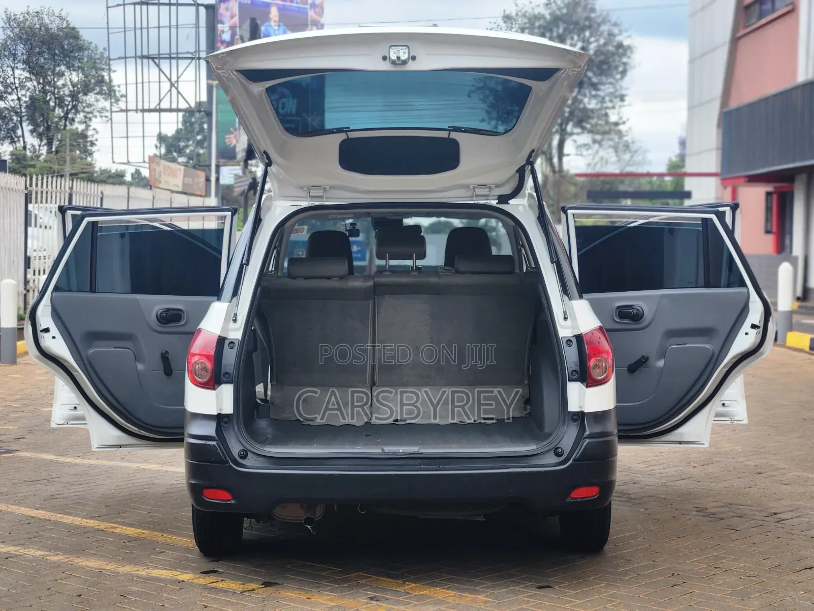 Mitsubishi Lancer Cargo 2018 White