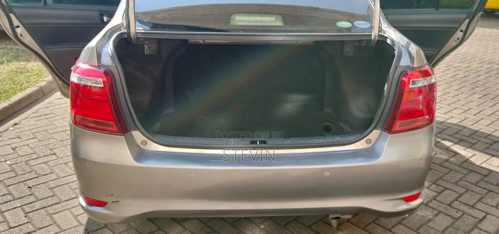 Toyota Axio 2018 Silver