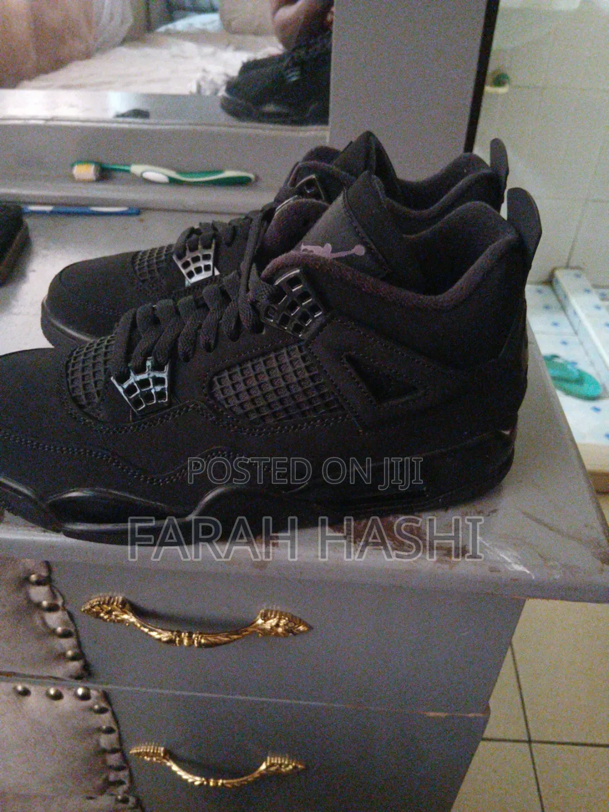 Air Jordan 4