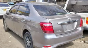 Toyota Axio 2018 Silver