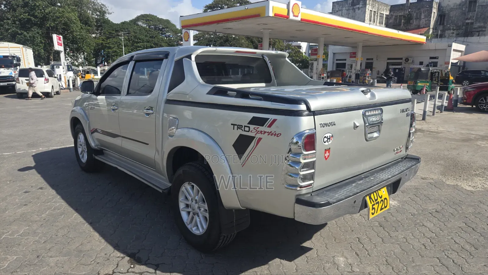 Toyota Hilux 2015 Silver