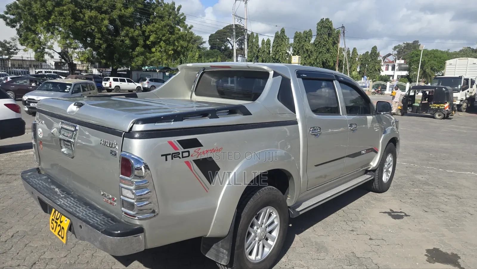 Toyota Hilux 2015 Silver