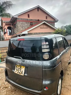 Toyota Sienta 2009 Silver
