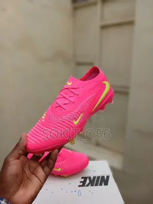 Nike Phantom (Resembling Recent GX or Low-Cut Editions)