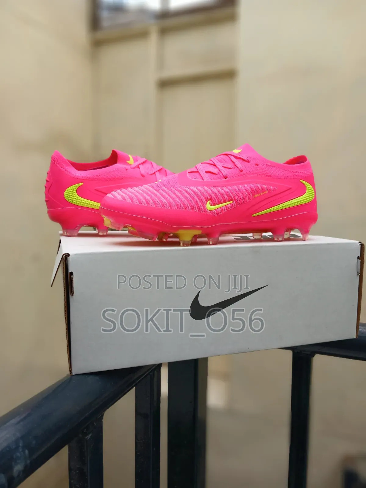 Nike Phantom (Resembling Recent GX or Low-Cut Editions)