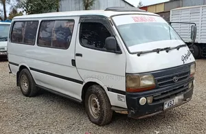 Toyota Hilux 2003 White