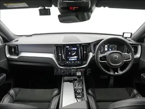Volvo XC60 2019 White