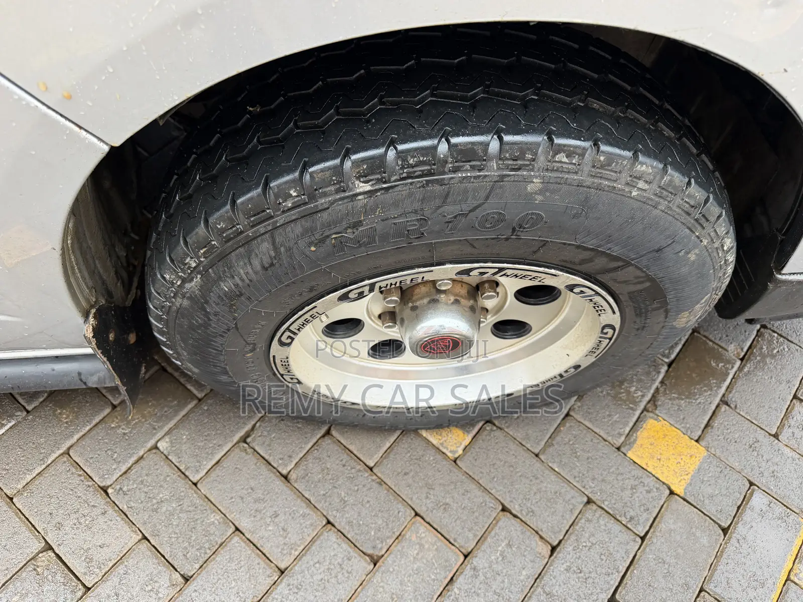 Toyota HiAce 2014 Silver